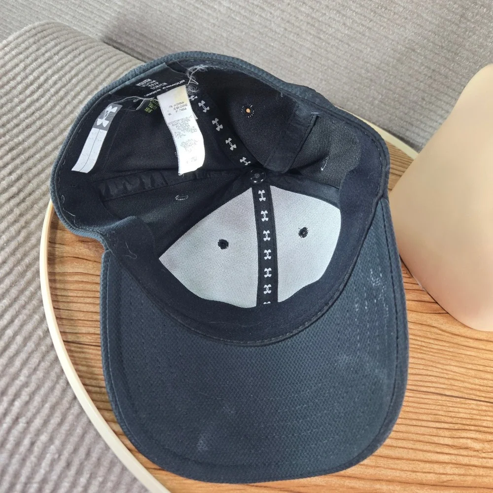 Under Armour Kids XS/S Black HeatGear Blitzing Baseball Cap 1305457
